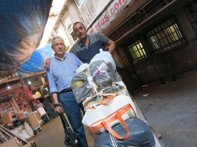 Necati und ein Lastenträger in Istanbul